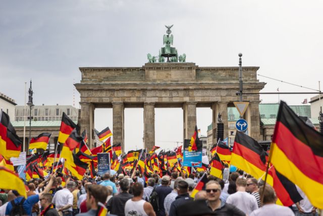 Ενισχυμένη η ακροδεξιά στην Γερμανία – Δεύτερο κόμμα το AfD