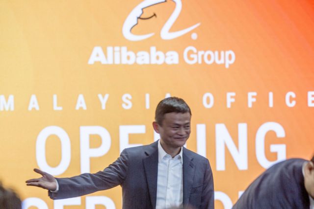 Αποχωρεί από τη θέση του ο ιδρυτή της Alibaba