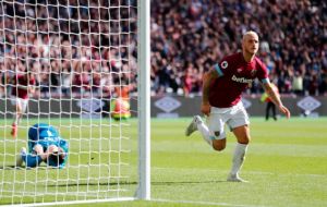 Η Γουέστ Χαμ πρόσθεσε ακόμα ένα πρόβλημα στη Γιουνάιτεντ