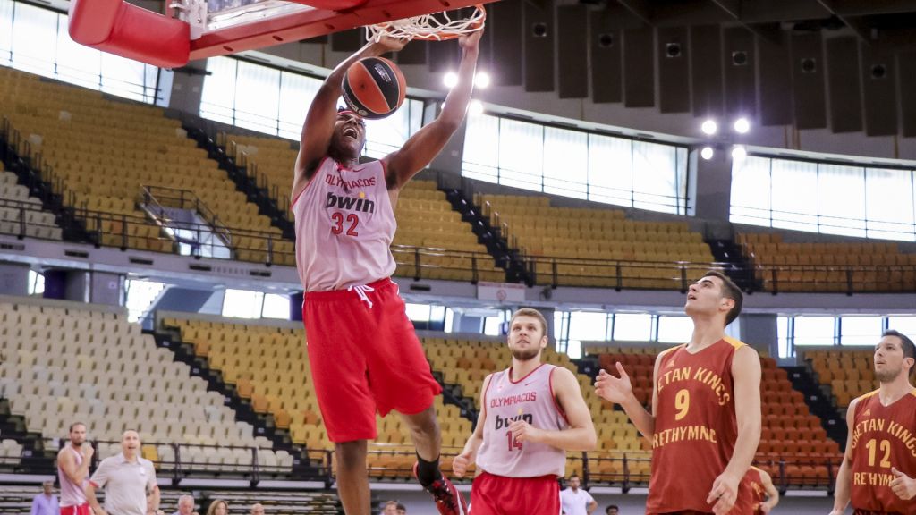 «Άγγιξε» την «κατοστάρα» με Ρέθυμνο ο Ολυμπιακός