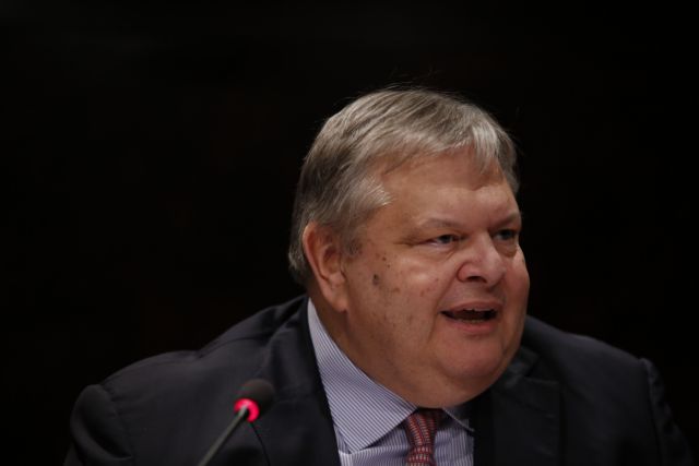 Βενιζέλος: Ο Τσίπρας έχει μετατραπεί στο απόλυτο «delivery boy» των εταίρων