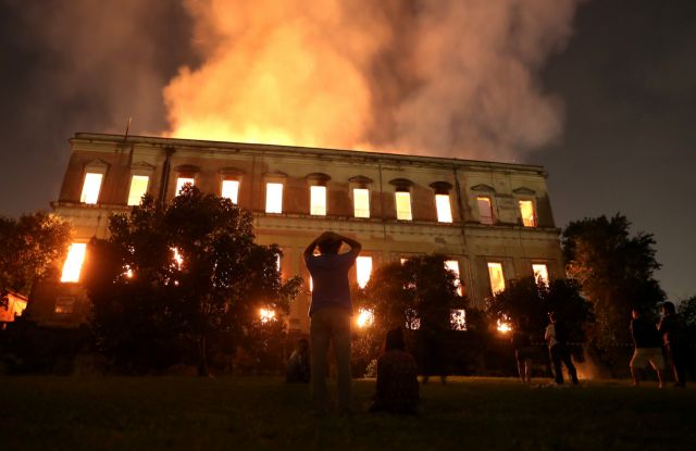 Πυρκαγιά κατέστρεψε το Εθνικό Μουσείο στο Ρίο ντε Ζανέιρο