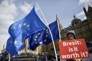 Ναυάγησε το εναλλακτικό σχέδιο Brexit από τους Τόρις