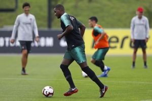 Αμφίβολος ο Γουίλιαμ Καρβάλιο με Ολυμπιακό