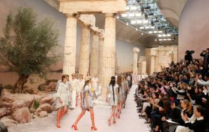 Ο οίκος Chanel θα παρουσιάσει το πρώτο του show στη Νέα Υόρκη