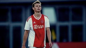 Τραυματίστηκε και δεν παίζει με ΑΕΚ ο Ντε Λίχτ