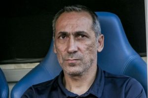 Χωρίς Οικονόμου, Κουλιμπαλί, Μακέντα και Μουνιέ στη Λάρισα