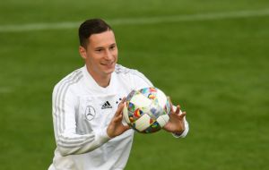 Ο Ντράξλερ αποχωρεί από την Παρί Σεν Ζερμέν