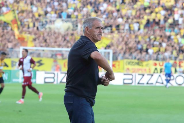 «Πρώτα το παιχνίδι με τον ΠΑΣ», λέει στους παίκτες ο Ερέρα