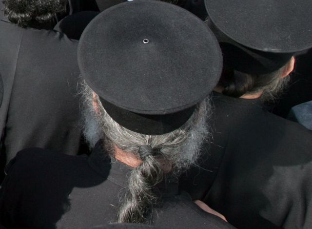 Ιερείς έκλεψαν λείψανο παιδιού της εποχής της Σφαγής της Χίου