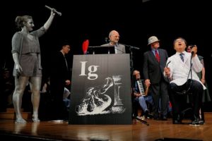 «Νόμπελ» τρελού επιστήμονα: «Τρενάκι του τρόμου» για τις πέτρες στα νεφρά