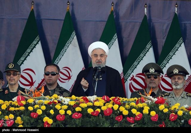 Ο Ροχανί υπόσχεται αντίποινα για την επίθεση στο Ιράν