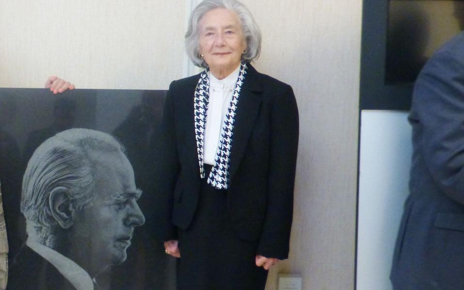 Πέθανε η ιδιαιτέρα του Κωνσταντίνου Καραμανλή, Λένα Τριανταφύλλη