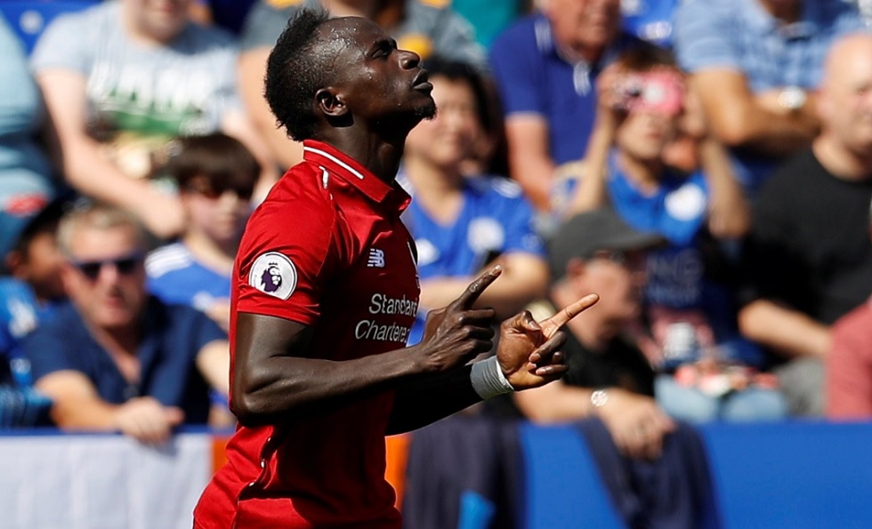 Ο Μανέ καθάρισε το τζαμί της γειτονιάς του