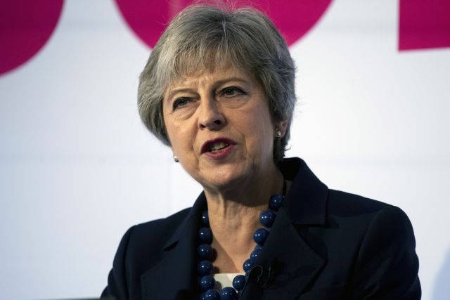 Η Μέι ετοιμάζεται να απορρίψει τη νέα πρόταση της ΕΕ για τα ιρλανδικά σύνορα