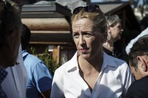 ΚΕΔΕ: Στο Μάτι η Δούρου αφού «έτυχε στη βάρδια της» η επίσκεψη Τσίπρα