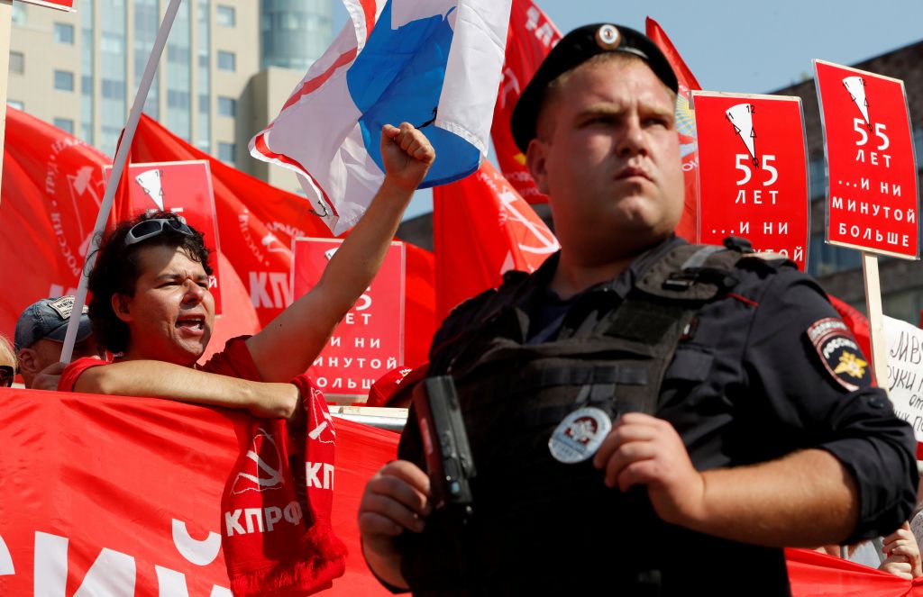 Διαδηλώσεις για την αύξηση στα όρια ηλικίας