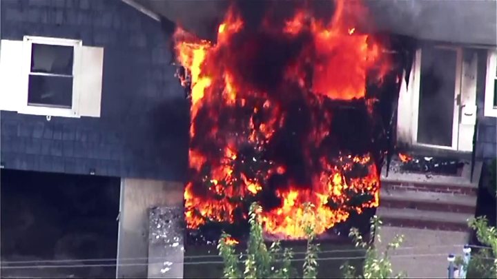 Ενας νεκρός  και 12 τραυματίες από εκρήξεις και πυρκαγιές στη Βοστώνη