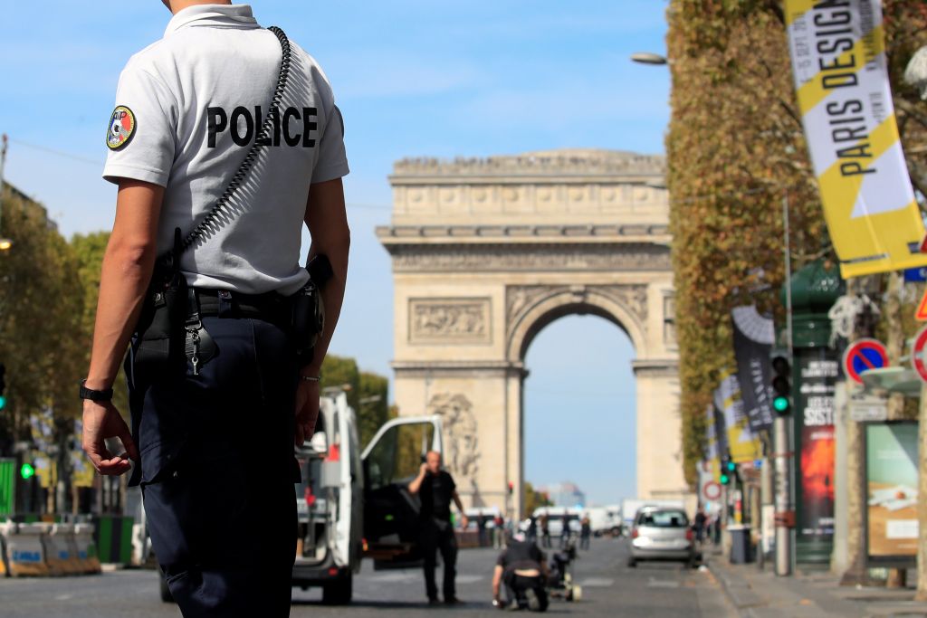 Γαλλία: Φυλάκιση τριών μηνών επειδή της χαστούκισε τα οπίσθια