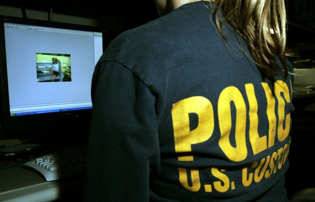 Συνελήφθη 19χρονος για πορνογραφία ανηλίκων