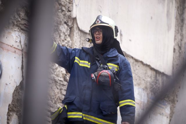 Ο πολιτικός κόσμος για τον πυροσβέστη που σκοτώθηκε σε πυρκαγιά