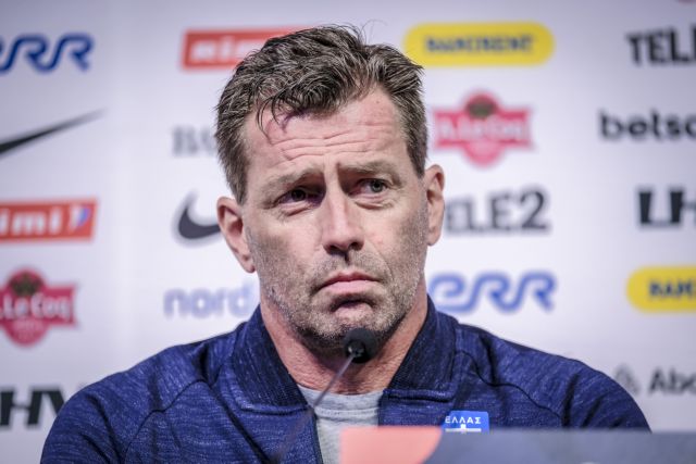 Εκπλήξεις από τον Σκίμπε στην ενδεκάδα της Εθνικής