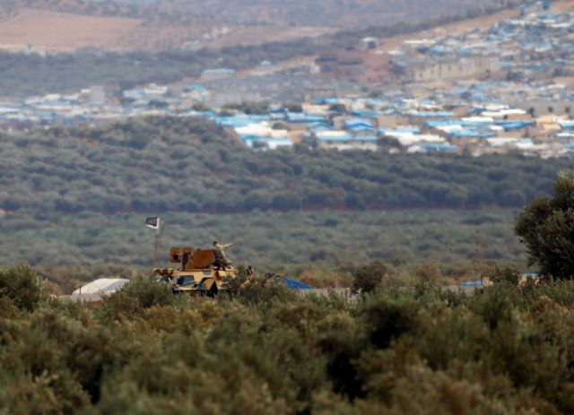 Reuters: Η Τουρκία ενισχύει τους Σύρους αντάρτες με όπλα