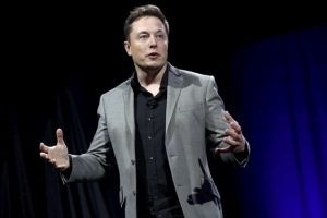 Παραιτείται από πρόεδρος της Tesla ο Ελον Μάσκ