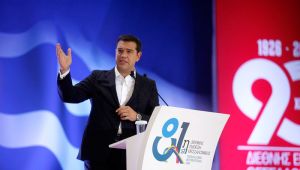 «Τσίπρα δώστα όλα»: Τι περιέχει το καλάθι των παροχών