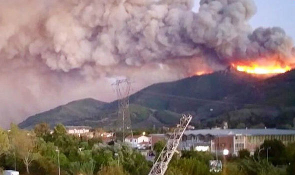 Μεγάλη πυρκαγιά στην Τοσκάνη – 500 άνθρωποι απομακρύνθηκαν από τα σπίτια τους