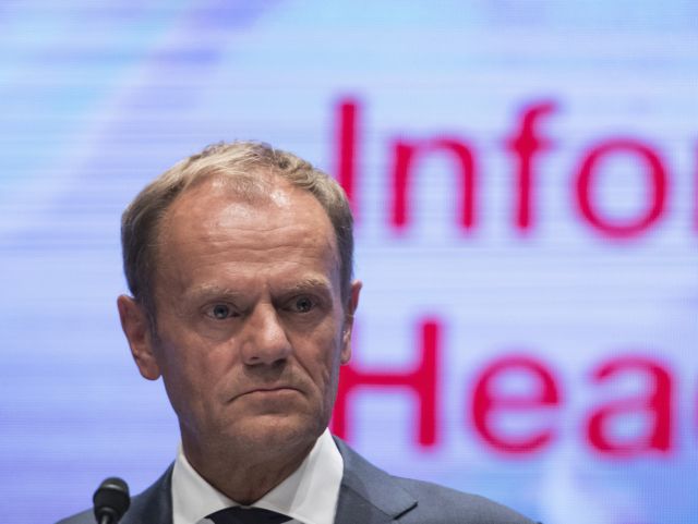 Για προσβολή του βρετανικού λαού κατηγορεί τον Τουσκ ο βρετανός ΥΠΕΞ