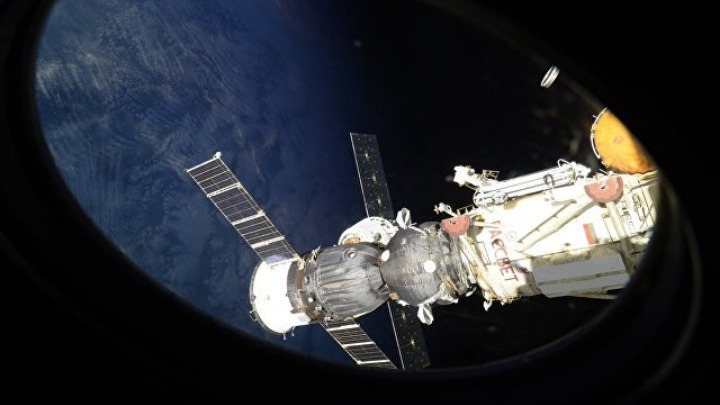 Βίντεο ρώσου κοσμοναύτη με τη μικρορωγμή στο Soyuz