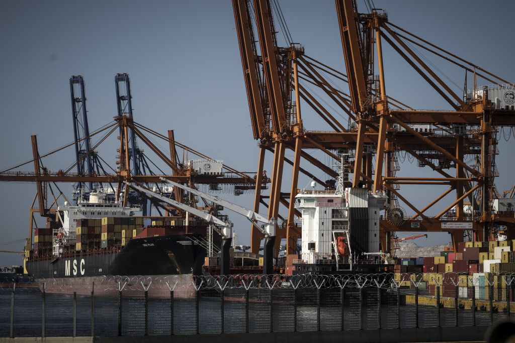 Παράνομη κρίθηκε η απεργία στο λιμάνι του Πειραιά
