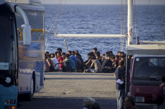 Εντοπίστηκε ιστιοφόρο με μετανάστες στην περιοχή Αντιρρίου