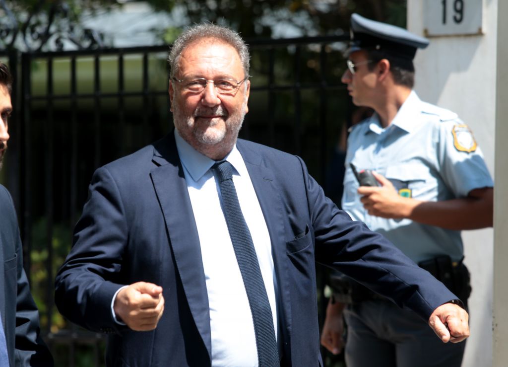 Χείρα βοηθείας από τους συνδικαλιστές για την εκβιομηχάνιση της χώρας