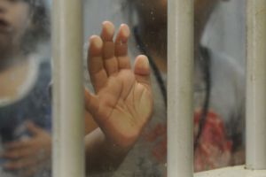 Προφυλακίστηκε 55χρονος που παρενοχλούσε ανηλίκους
