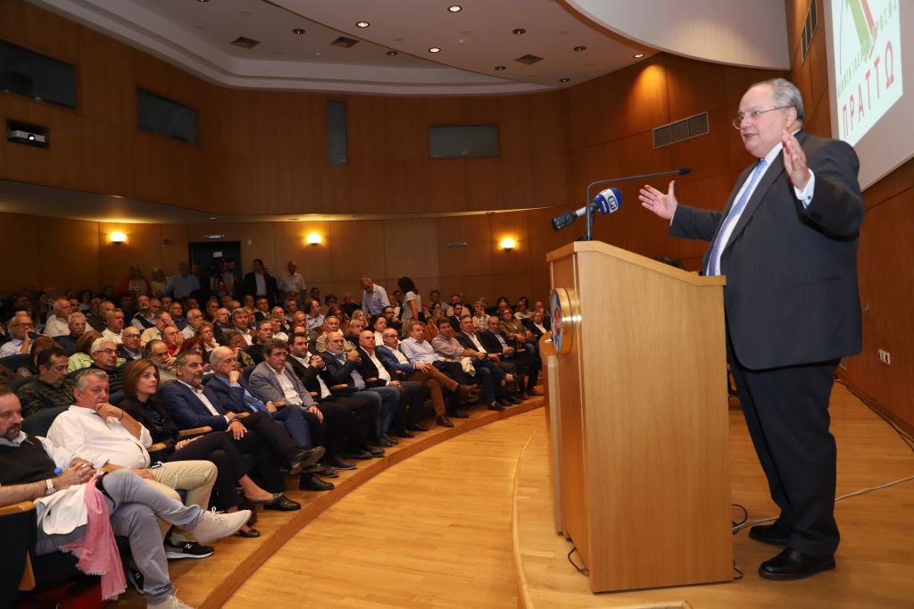 Οργή Κοτζιά κατά Καμμένου: Υπονομεύει την χώρα με την ανευθυνότητά του