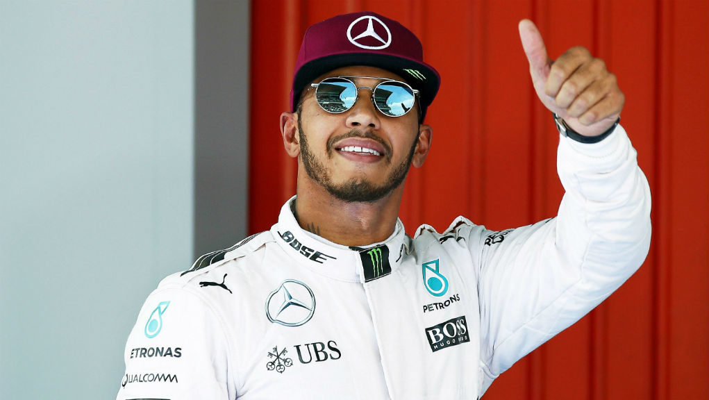 Λιούις Χάμιλτον: Πέντε τίτλοι για τον πιλότο που η ζωή του έχει γίνει ντοκιμαντέρ