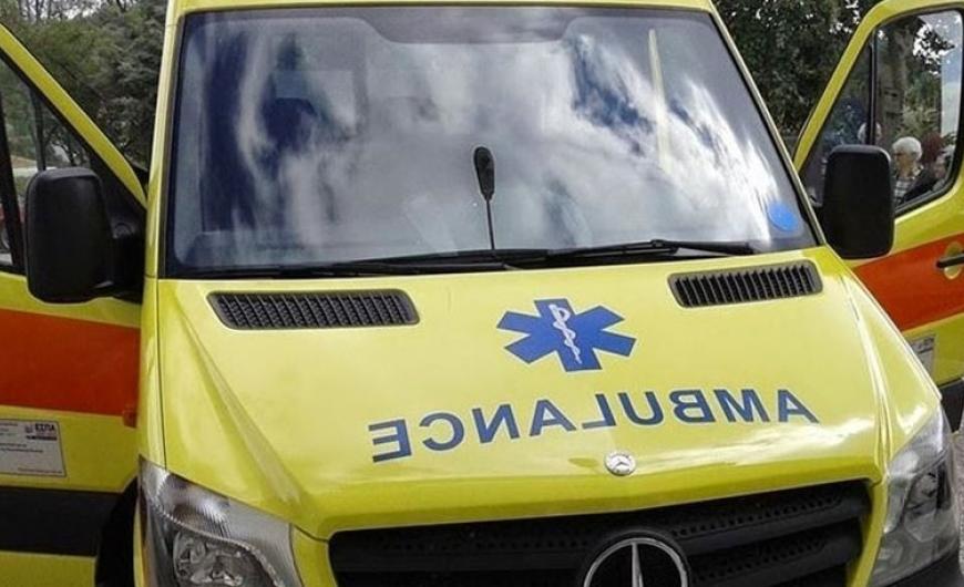 Δύο αδέρφια οκτώ και έξι ετών έπεσαν από μπαλκόνι πολυκατοικίας