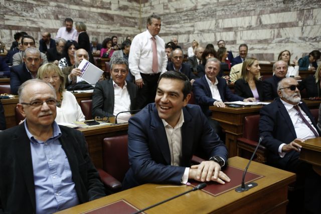 Πολιτικό όρκο θα δίνουν οι αιρετοί και οι δημόσιοι υπάλληλοι