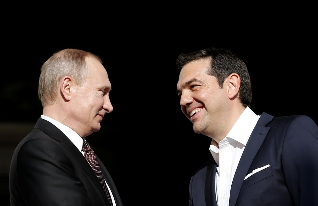 Ξαφνικός «έρωτας» Τσίπρας – Πούτιν αλλά τα αγκάθια παραμένουν