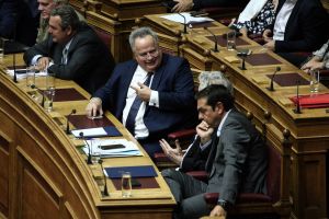 Πόλεμος Καμμένου κατά Κοτζιά και το Μαξίμου περιμένει πότε θα γίνει… Κούγκι