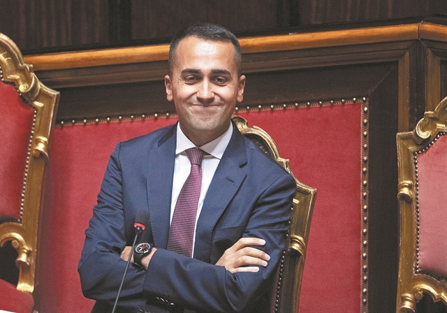 Εφυγε παίρνοντας μαζί του το 1/3 των Πέντε Αστέρων!