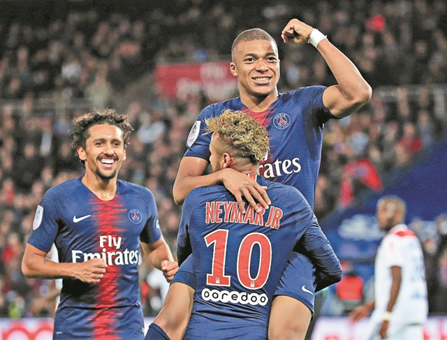 «Η UEFA έκανε τα στραβά μάτια στην Παρί»