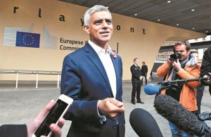 «Ο Τραμπ είναι σαν φασίστας του 20ού αιώνα»