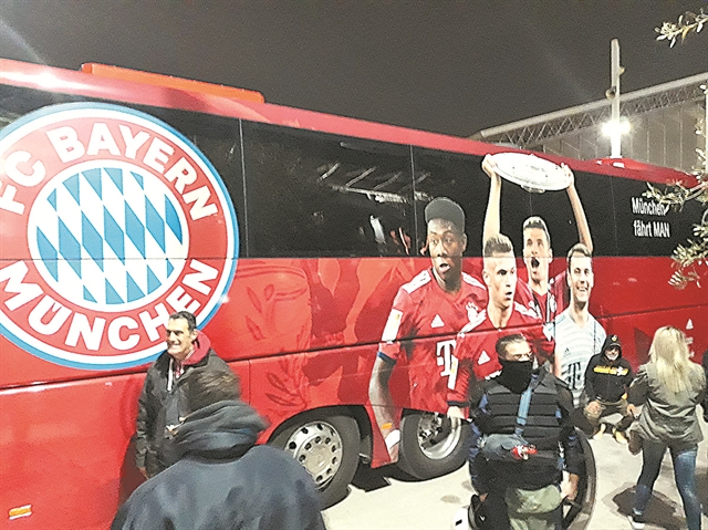 Φωτογραφίες στο πούλμαν της Μπάγερν!