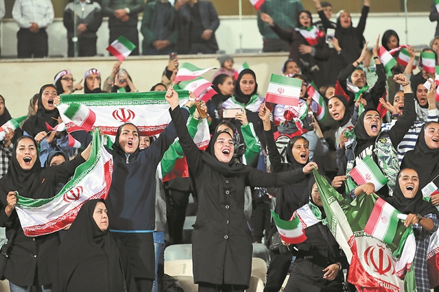 Οι 100 αμαρτωλές γυναίκες