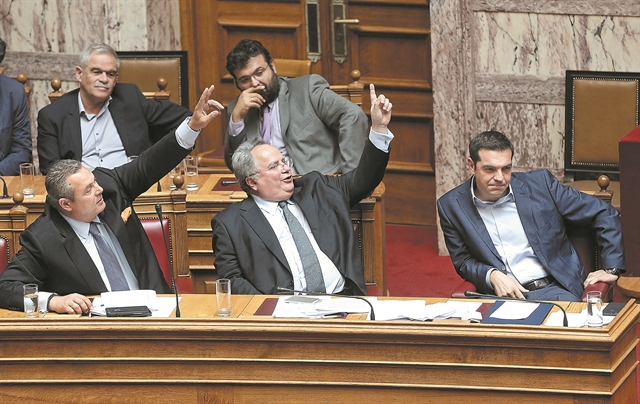 Υπέκυψε στους εκβιασμούς για να κερδίσει λίγο χρόνο