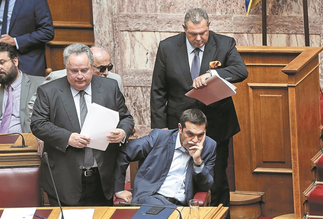 Εμφύλιες συρράξεις σε πολλά μέτωπα