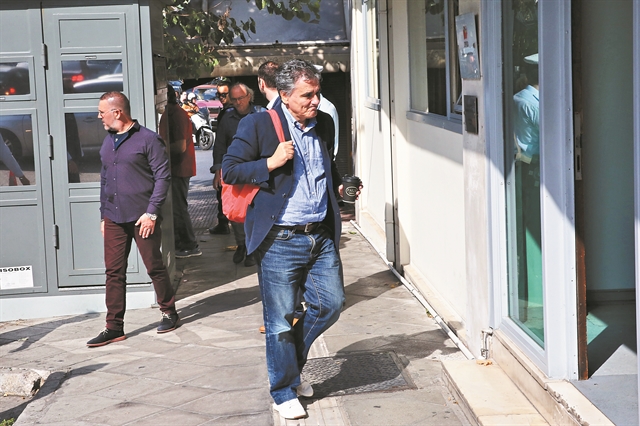 Καταιγίδα εφέσεων για τα δώρα